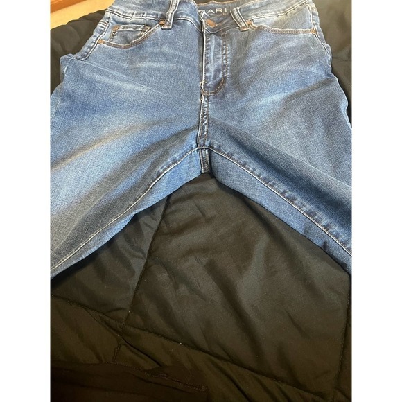 Tahari Slim Jeans 4/27 - Picture 6 of 7